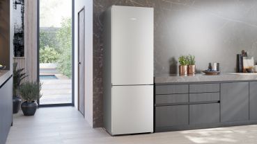 Siemens KG49NVIBG, Freistehende Kühl-Gefrier-Kombination mit Gefrierbereich unten