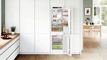 Preview: Bosch KIN86ADC0, Einbau-Kühl-Gefrier-Kombination mit Gefrierbereich unten