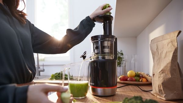 Bosch MESM731M, Slow juicer