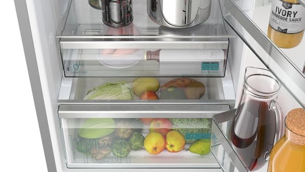 Siemens KG39NAIBT, Freistehende Kühl-Gefrier-Kombination mit Gefrierbereich unten