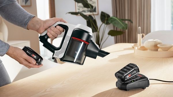 Bosch BKS71HYG1, Akku-Staubsauger 2in1 Saugen & Wischen