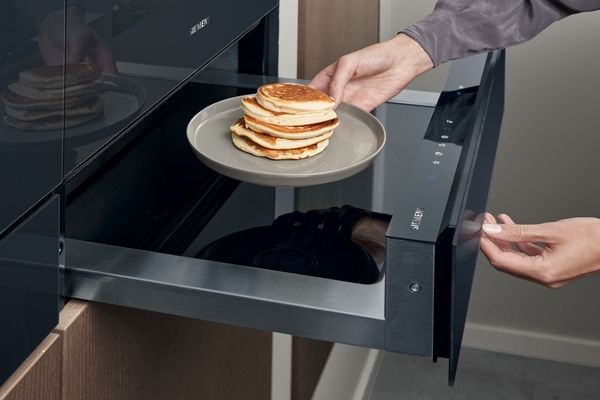 Siemens BI710D1B1, Wärmeschublade