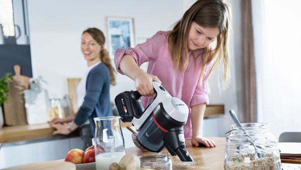 Bosch BSS715CARP, Akku-Staubsauger