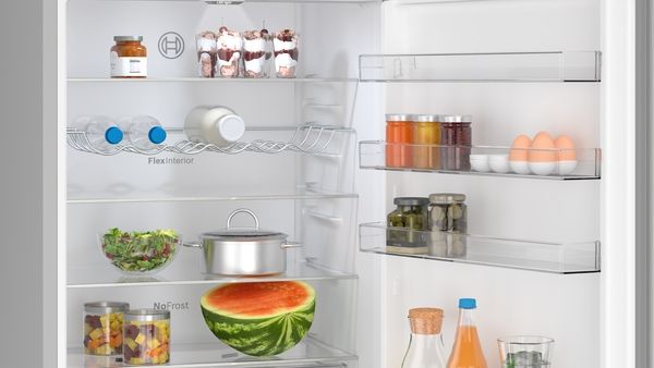 Bosch KGN497LDF, Freistehende Kühl-Gefrier-Kombination mit Gefrierbereich unten