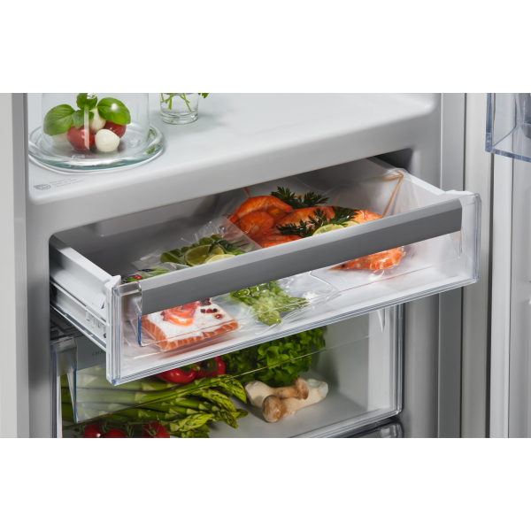 AEG TK9ZS181DC - Kühlschrank - Weiß