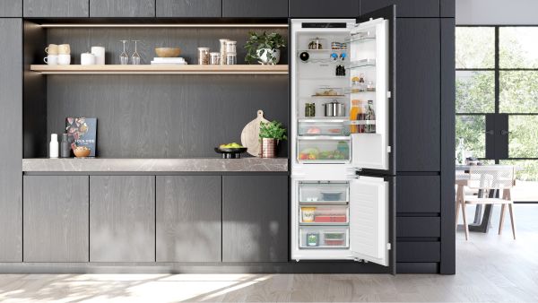 Siemens KI96NVFD0, Einbau-Kühl-Gefrier-Kombination mit Gefrierbereich unten