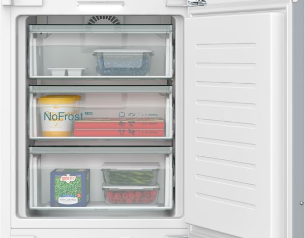 Siemens KI96NADC0, Einbau-Kühl-Gefrier-Kombination mit Gefrierbereich unten