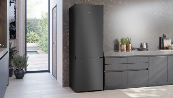 Siemens KG49NVXCG, Freistehende Kühl-Gefrier-Kombination mit Gefrierbereich unten