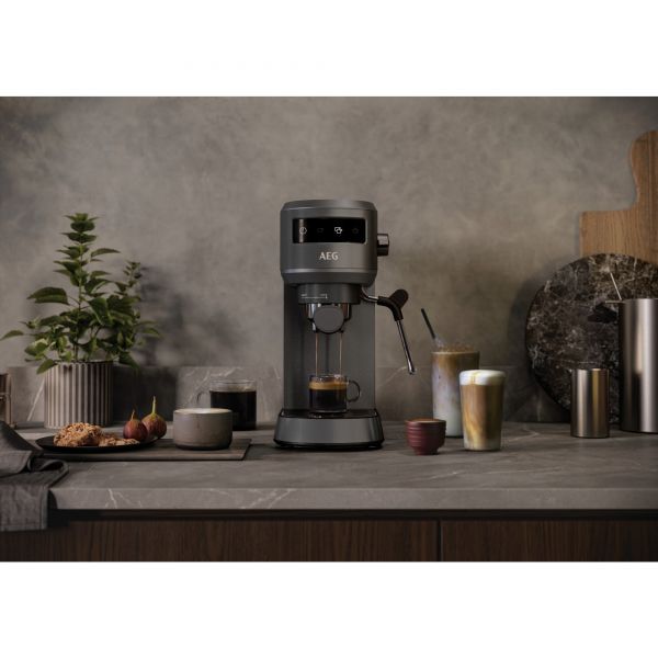 AEG EC6-1-6BST - Espresso machine